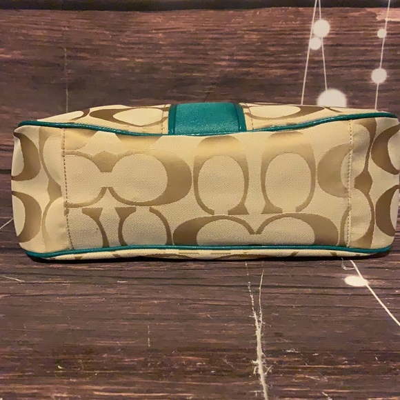 🌺COACH F21873 🌺 KHAKI BRIGHT JADE SIGNATURE - Picture 9 of 9